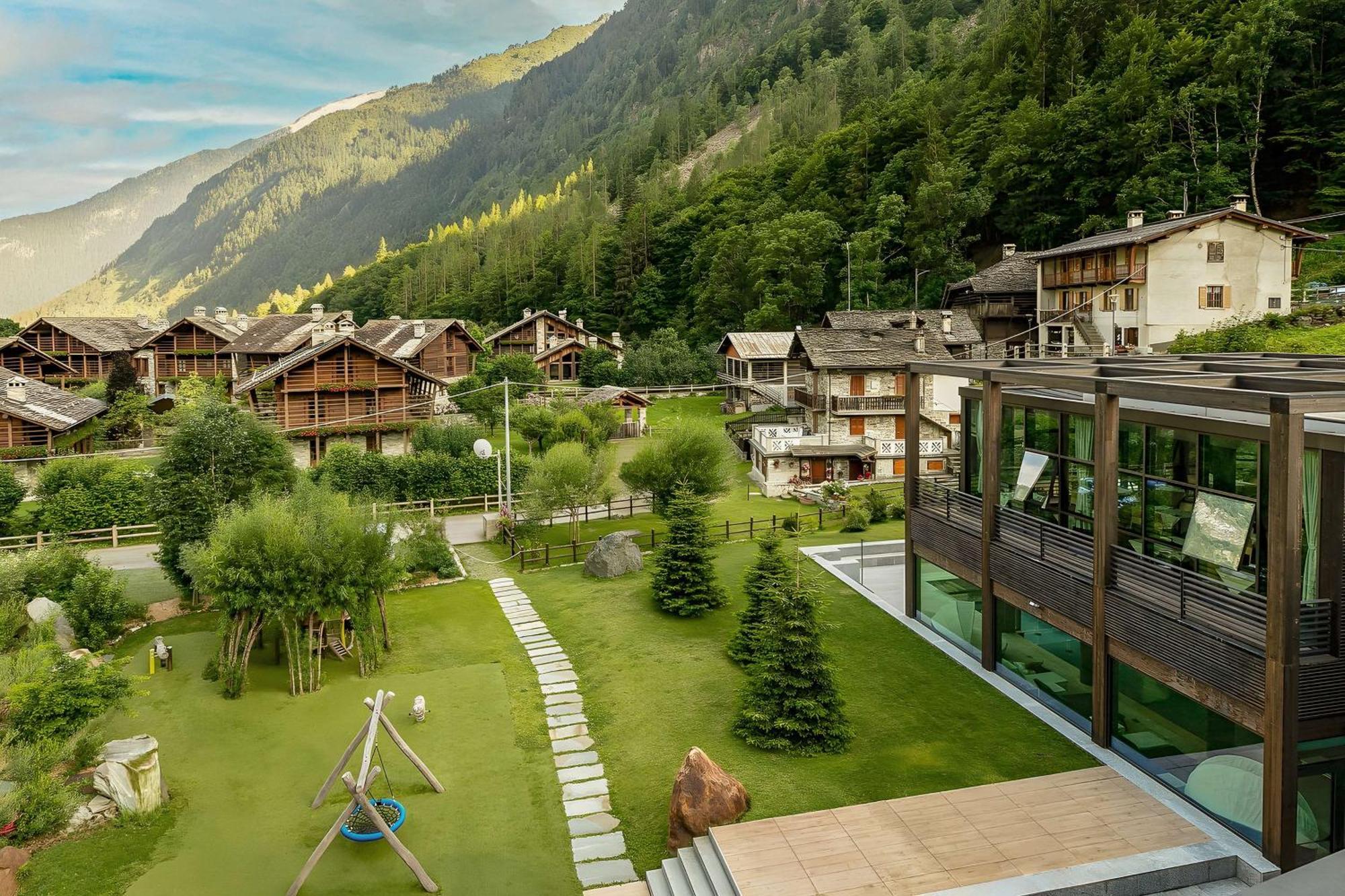 Nh Collection Alagna Mirtillo Rosso Zewnętrze zdjęcie