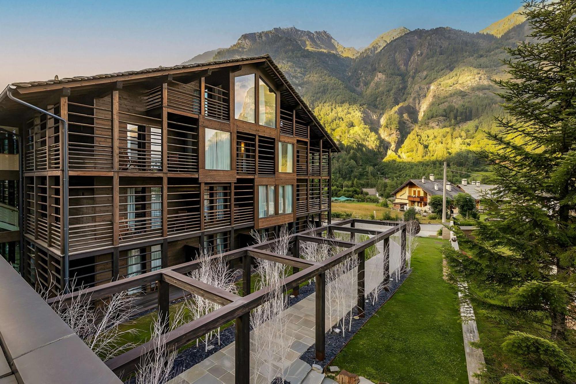 Nh Collection Alagna Mirtillo Rosso Zewnętrze zdjęcie